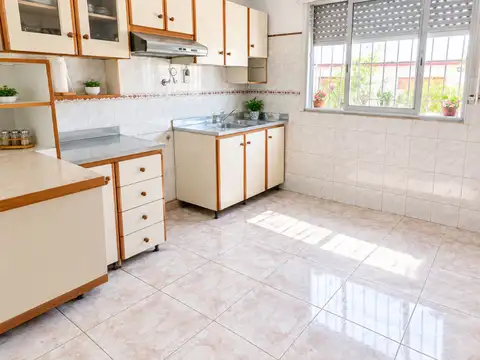 Depto Tipo Casa en Venta de 4 dormitorios