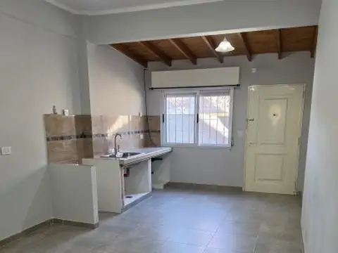 Depto Tipo Casa en Alquiler 36 años