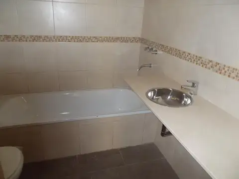 HERMOSO 3 AMBIENTES FRENTE COCHERA PILETA SUM