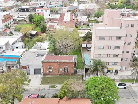 LOTE EN VENTA C/CASA A DEMOLER - EXCELENTE OPORTUNIDAD