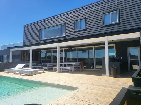 CASA COSTA ESMERALDA Pileta climatizada 360 mts