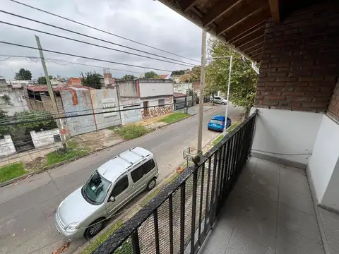Depto Tipo Casa en Venta de 2 ambientes
