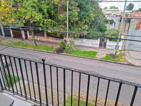 Cuba 3300, Piso 1