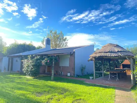 Venta casa 3 ambientes con pileta en Parque Sakura, Exaltacion de la Cruz