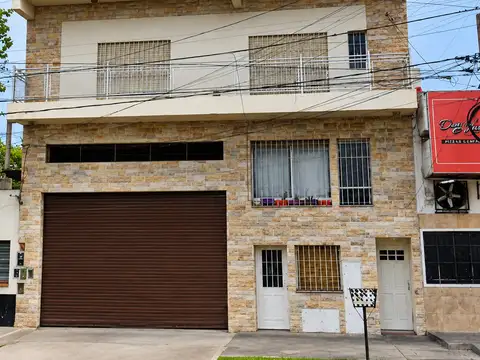Departamento De Tres Ambientes. Morón Sur