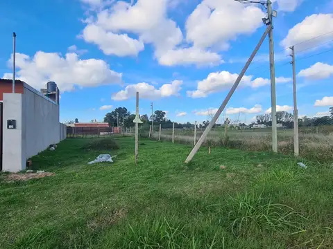 Lote en barrio FRONTERAS