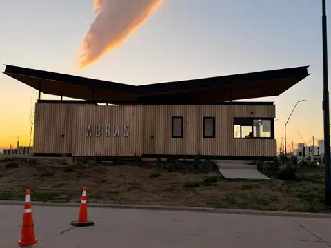 Terreno en Venta en Miradores De Manantiales, USD 52.000