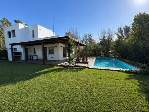 Venta Casa en Barrio Cerrado La Cuesta c/pileta