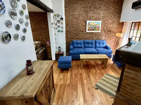 Venta casa 5 amb.– Temperley – Quincho, 2 cocheras