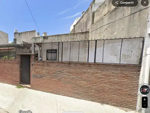 Terreno en Parque Chas de 8,66 x17,70 con zonificación U-39 - Casa a refaccionar - ESCUCHA OFERTAS