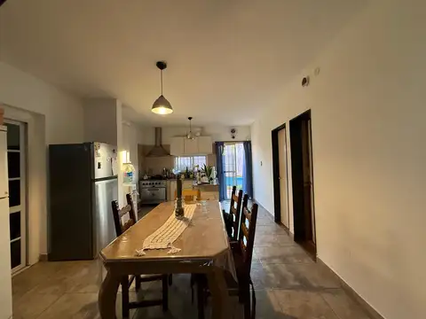 Casa en Venta con 4 cocheras