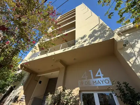 VENTA EXCLUSIVO PISO 19 DE MAYO 414, CON COCHERA.