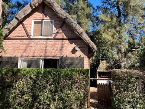 Casa en Country Mi Campo