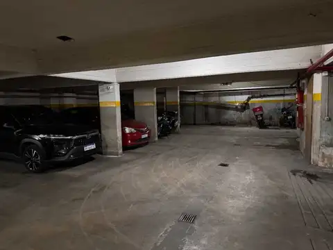 Cochera Fija Y Cubierta En Venta Villa Crespo