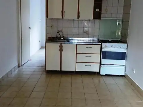 Departamento 3 ambientes con patio - Planta baja