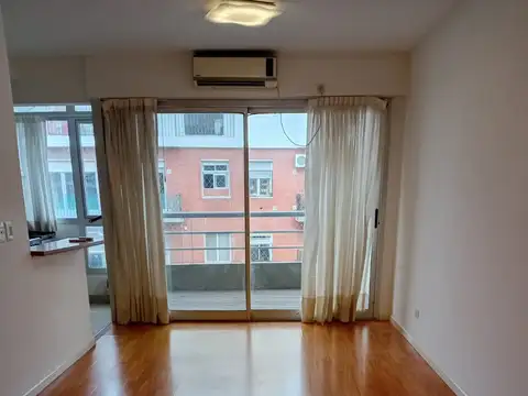 San Luis 3100, Piso 5to