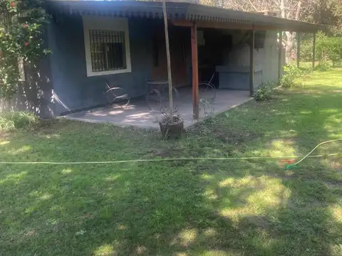 Casa 3 ambientes con 1 baño
