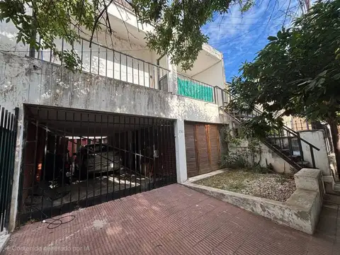 VENTA CASA EN RESIDENCIAL SAN CARLOS A REFACCIONAR
