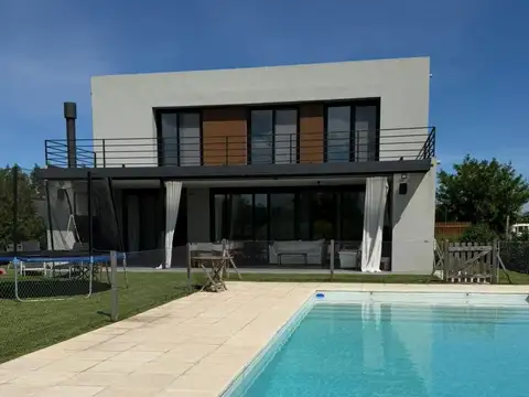 Casa en Alquiler en El Cantón - Barrio Golf, Countries y Barrios Cerrados en Escobar