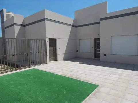 Casa en venta - 2 Dormitorios 1 Baño - 80mts2 - Chivilcoy