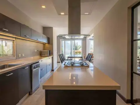 Casa en Venta de 5 dormitorios