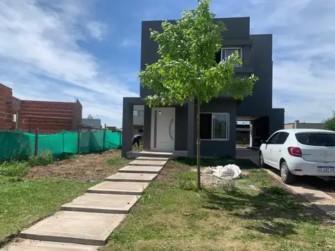 Casa en Venta en Countries y Barrios Cerrados en Pilar, USD 90.000