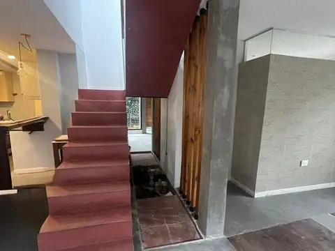 Depto Tipo Casa en Venta de 5 ambientes