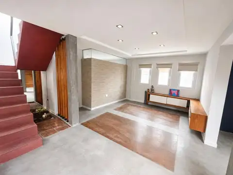 VENTA PH 5 AMBIENTES MODERNO EN SAENZ PEÑA
