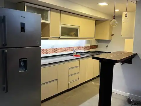 Depto Tipo Casa 5 ambientes con 2 baños