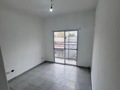 Departamento en Alquiler con 1 cochera