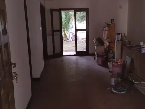 Casa 5 ambientes con 1 baño