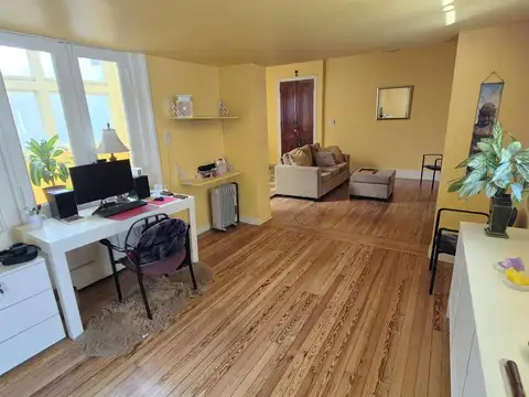 Depto Tipo Casa 3 ambientes con 2 baños