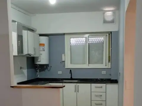 Julián Segundo Agüero 700