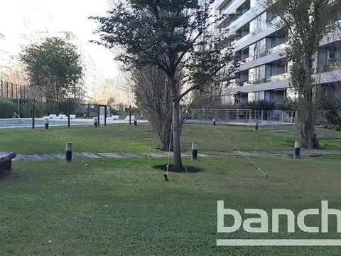 Departamento en Alquiler en Refinerias, $ 1.400.000