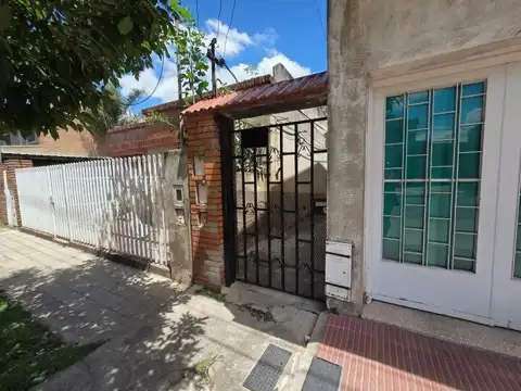 Venta Casa Interna A Terminar Fragata Sarmiento 3200 Rosario