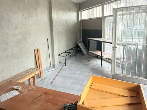 Local en Alquiler en Chacarita, $ 700.000