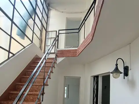 Depto Tipo Casa en Alquiler de 4 ambientes