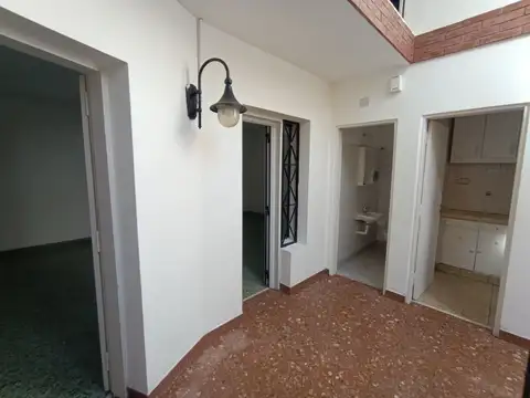 Depto Tipo Casa en Alquiler en Flores, $ 1.300.000