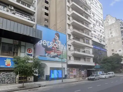 LOCAL COMERCIAL EN ALQUILER - AV. SANTA FE - BARRIO NORTE CABA