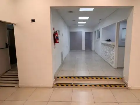 LOCAL COMERCIAL EN ALQUILER - AV. SANTA FE - BARRIO NORTE CABA