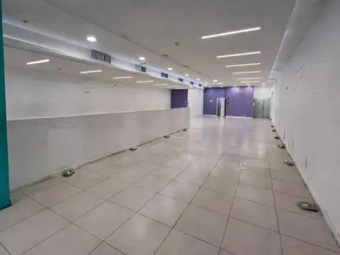 Local en Alquiler Via Púb.