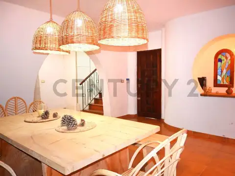 Casa 5 ambientes con 1 baño