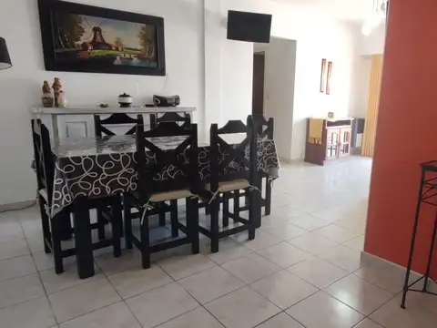 11 1100, Piso 2