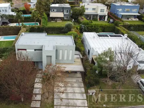 Casa en Venta en La Comarca, USD 385.000