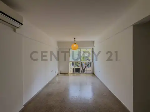 12 700, Piso 1