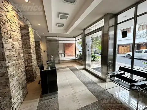 Departamento en Alquiler con 2 cocheras