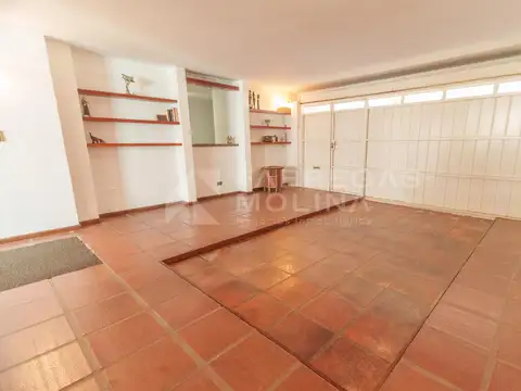 Casa 3 ambientes con 2 baños