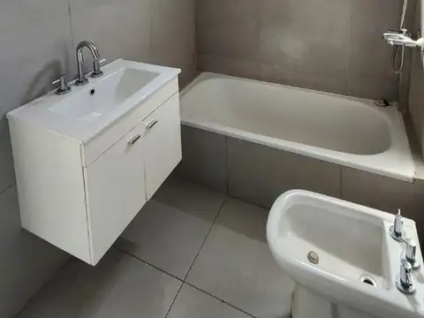 Zuviría 300