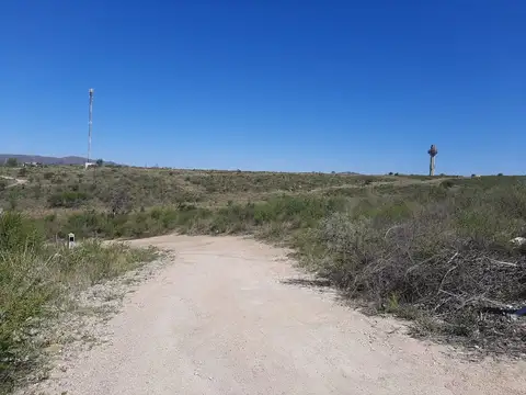 Lote a la venta en Villa Parque Siquiman. (L252)