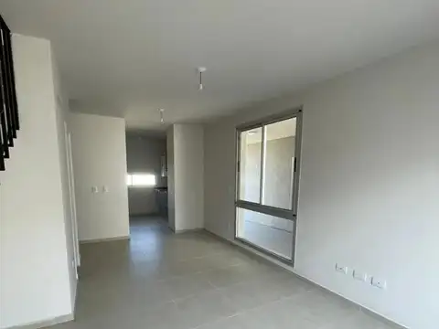 Casa en Alquiler de 3 dormitorios